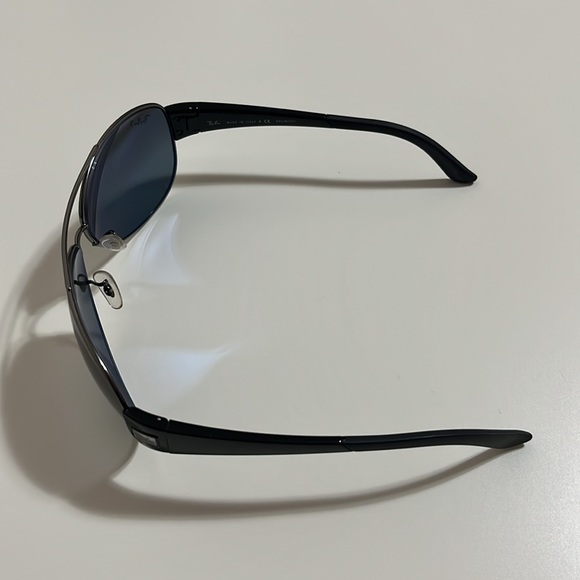 Ray-Ban Sunglasses - Picture 2 of 9